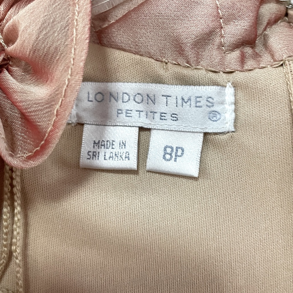 NWT London Times Nude Ruffle Trin Tiered Cocktail Dress Sz 8P - Picture 3 of 5